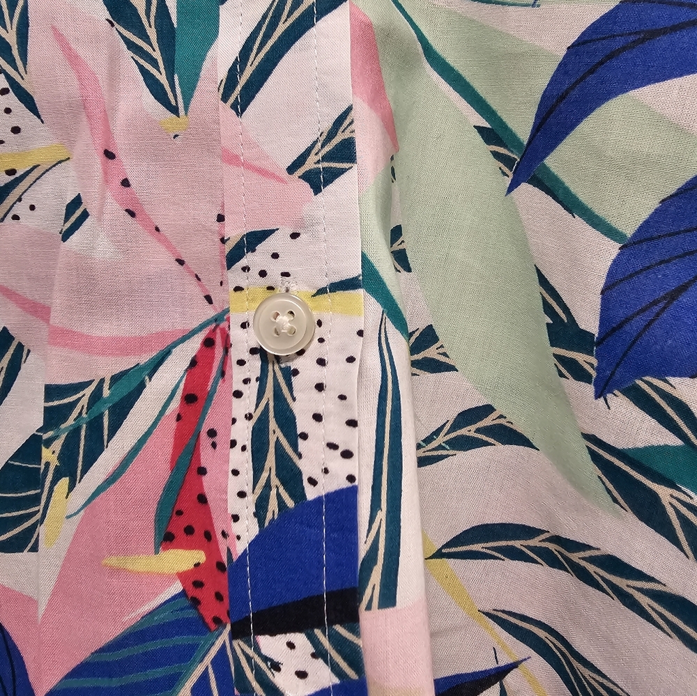LOFT tropical button up top 🌺 - Picture 4 of 6